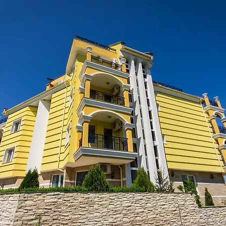 מלון Luxor לוזנטס