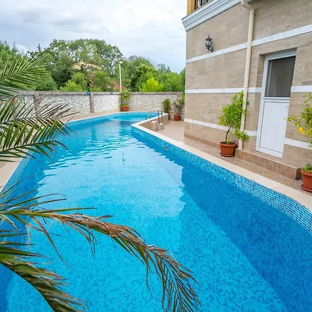 Luxor Лозенец